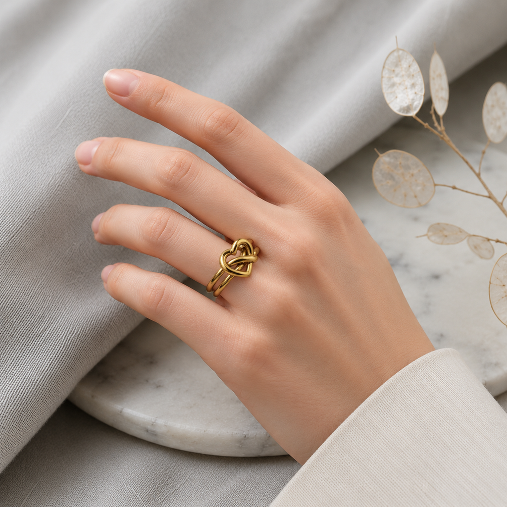A0040 Endless Heart Ring