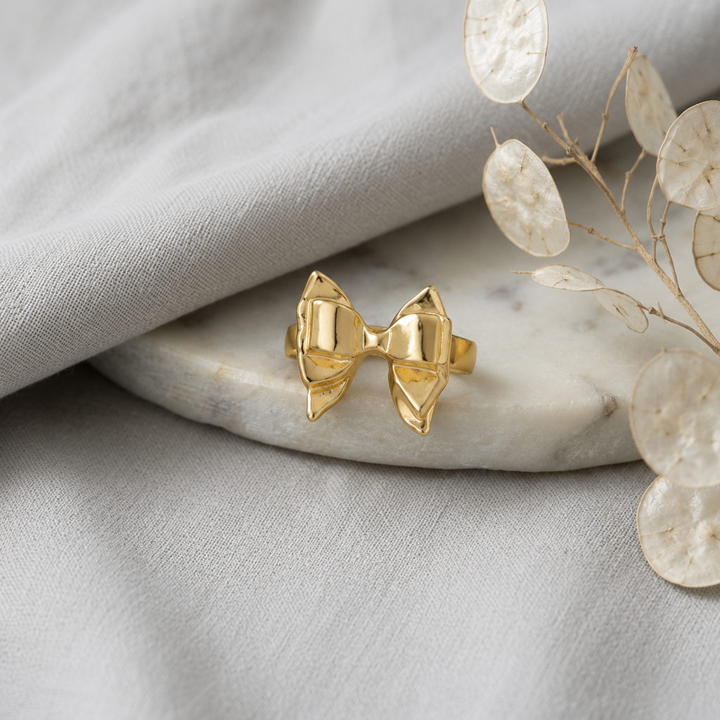 A0021 Golden Bow Ring