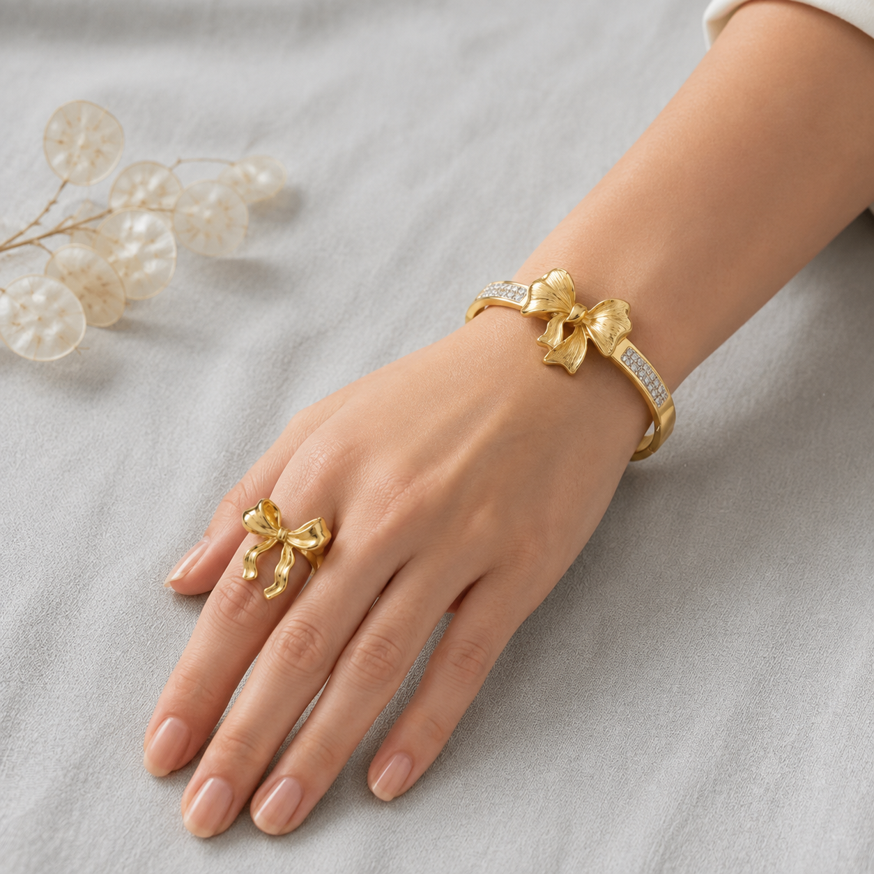 A0075 Golden Bow Elegance