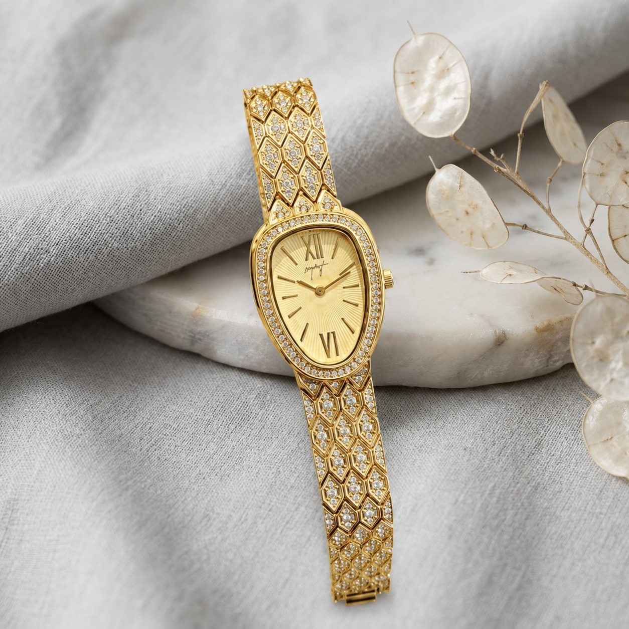 A0058 Golden Elegance Timepiece