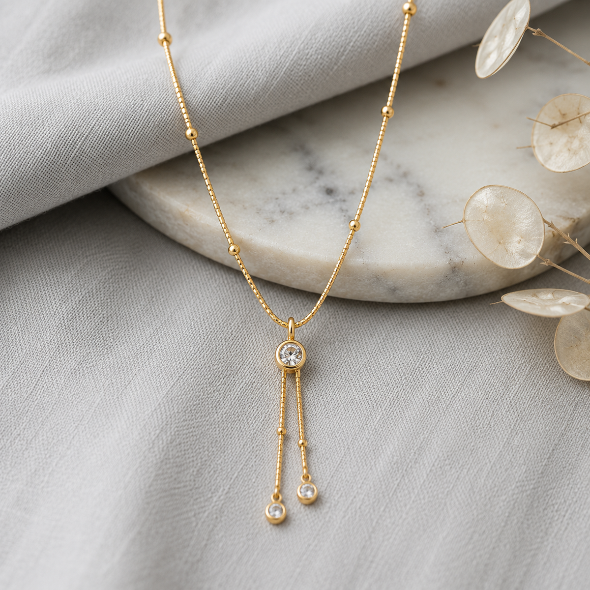 A0030 Golden Drop Lariat