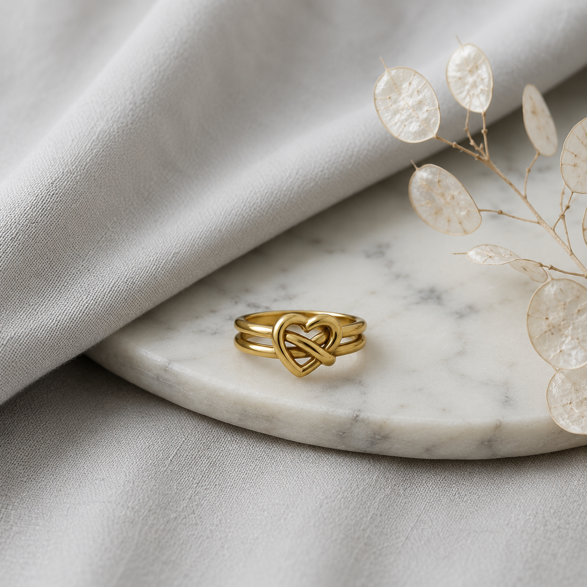 A0040 Endless Heart Ring